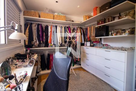 Casa de condomínio à venda com 210m², 4 quartos e 4 vagasQuarto 2