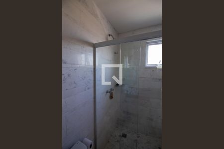 Casa de condomínio à venda com 210m², 4 quartos e 4 vagasBanheiro do Quarto 1