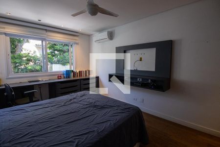 Casa de condomínio à venda com 210m², 4 quartos e 4 vagasQuarto 3