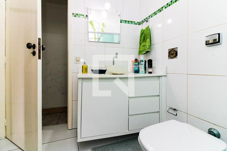 Casa à venda com 145m², 3 quartos e 3 vagasBanheiro do Quarto 2 - Suíte