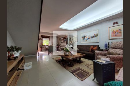 Casa à venda com 3 quartos, 230m² em Cidade Baixa, Porto Alegre