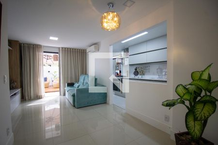 Sala de casa de condomínio à venda com 3 quartos, 145m² em Recreio dos Bandeirantes, Rio de Janeiro