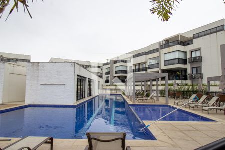 Casa de condomínio à venda com 145m², 3 quartos e 2 vagas Casa de condomínio à venda com 145m², 3 quartos e 2 vagasÁrea Comum - Piscina