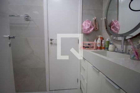 Casa de condomínio à venda com 145m², 3 quartos e 2 vagas Casa de condomínio à venda com 145m², 3 quartos e 2 vagasBanheiro da Suíte 2 e 3