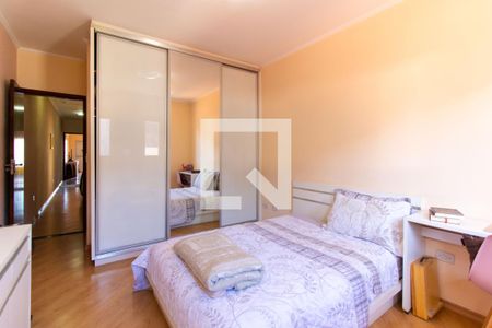 Casa à venda com 180m², 3 quartos e 5 vagas Casa à venda com 180m², 3 quartos e 5 vagasQuarto 02