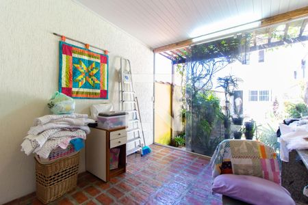 Casa à venda com 180m², 3 quartos e 5 vagas Casa à venda com 180m², 3 quartos e 5 vagasQuarto de Serviço