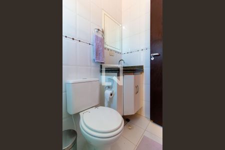 Casa à venda com 180m², 3 quartos e 5 vagas Casa à venda com 180m², 3 quartos e 5 vagasBanheiro da Suíte