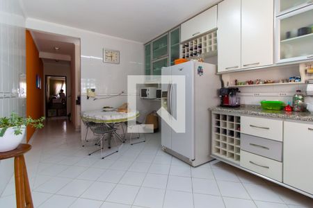 Casa à venda com 180m², 3 quartos e 5 vagas Casa à venda com 180m², 3 quartos e 5 vagasCozinha