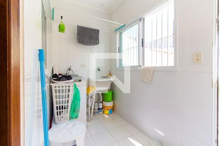 Casa à venda com 180m², 3 quartos e 5 vagas Casa à venda com 180m², 3 quartos e 5 vagasÁrea de Serviço