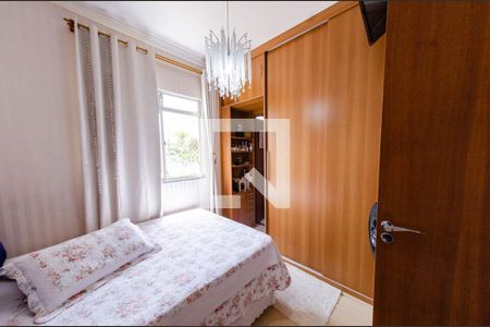 Apartamento à venda com 67m², 3 quartos e 2 vagas Apartamento à venda com 67m², 3 quartos e 2 vagasSuíte