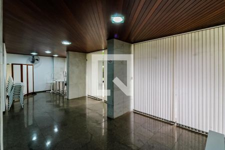 Apartamento à venda com 150m², 3 quartos e 3 vagas Apartamento à venda com 150m², 3 quartos e 3 vagasSalão de Festas