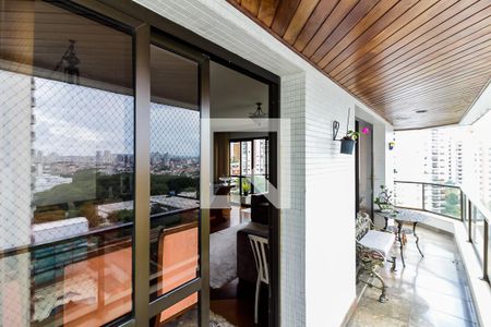 Apartamento à venda com 150m², 3 quartos e 3 vagas Apartamento à venda com 150m², 3 quartos e 3 vagasSacada das Salas