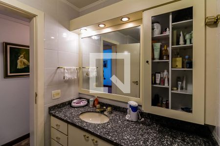 Apartamento à venda com 150m², 3 quartos e 3 vagas Apartamento à venda com 150m², 3 quartos e 3 vagasBanheiro Social