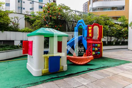 Apartamento à venda com 150m², 3 quartos e 3 vagas Apartamento à venda com 150m², 3 quartos e 3 vagasPlayground