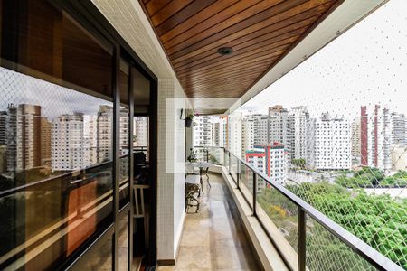 Apartamento à venda com 150m², 3 quartos e 3 vagas Apartamento à venda com 150m², 3 quartos e 3 vagasSacada das Salas