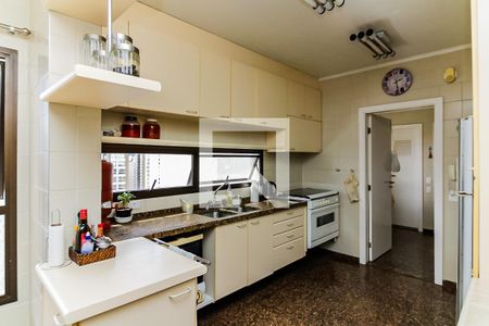 Apartamento à venda com 150m², 3 quartos e 3 vagas Apartamento à venda com 150m², 3 quartos e 3 vagasCozinha