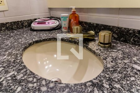 Apartamento à venda com 150m², 3 quartos e 3 vagas Apartamento à venda com 150m², 3 quartos e 3 vagasBanheiro Social