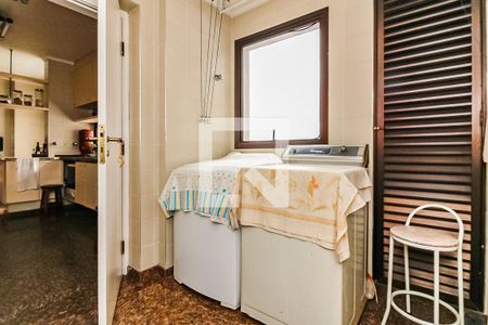 Apartamento à venda com 150m², 3 quartos e 3 vagas Apartamento à venda com 150m², 3 quartos e 3 vagasÁrea de Serviço