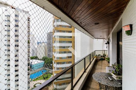 Apartamento à venda com 150m², 3 quartos e 3 vagas Apartamento à venda com 150m², 3 quartos e 3 vagasSacada das Salas
