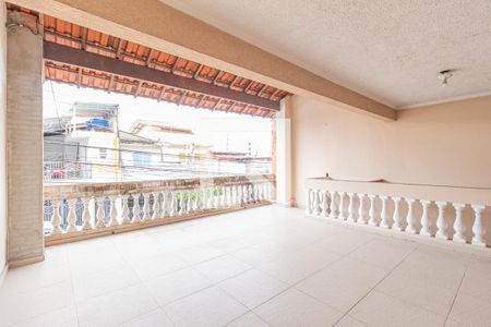 Sacada de casa à venda com 2 quartos, 250m² em Veloso, Osasco