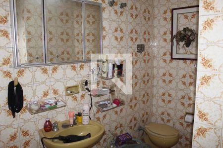 Casa de condomínio à venda com 400m², 4 quartos e 2 vagasBanheiro da Suíte