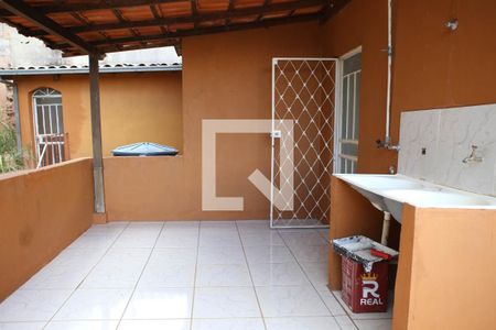 Casa à venda com 110m², 3 quartos e sem vagaÁrea de Serviço