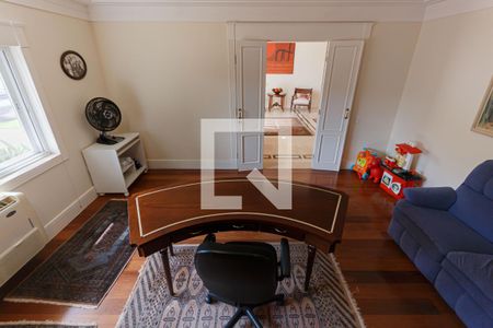 Casa para alugar com 1200m², 5 quartos e 8 vagasescritório