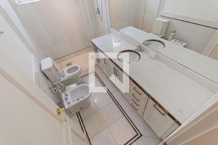 Casa para alugar com 1200m², 5 quartos e 8 vagasBanheiro da Suíte 5