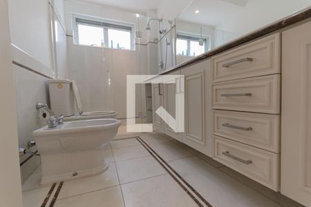 Casa para alugar com 1200m², 5 quartos e 8 vagasBanheiro da Suíte 5