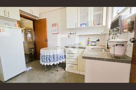 Apartamento à venda com 200m², 5 quartos e 2 vagasCozinha 01