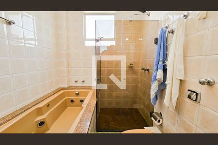 Apartamento à venda com 200m², 5 quartos e 2 vagasBanheiro Suite 01