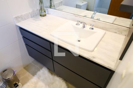 Apartamento para alugar com 50m², 1 quarto e 2 vagas Apartamento para alugar com 50m², 1 quarto e 2 vagasBanheiro da Suite