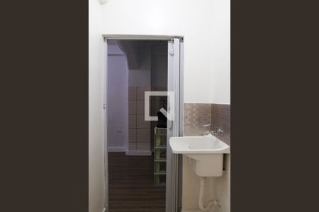 Banheiro de kitnet/studio à venda com 1 quarto, 27m² em Centro, São Paulo
