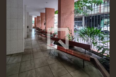 Apartamento à venda com 80m², 2 quartos e 1 vagaFachada e portaria