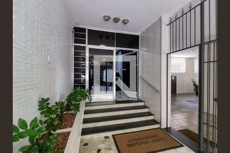 Apartamento à venda com 80m², 2 quartos e 1 vagaFachada e portaria