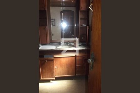 Casa à venda com 200m², 4 quartos e sem vagaBanheiro