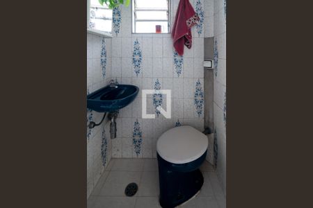 Casa à venda com 150m², 2 quartos e 2 vagasBanheiro de Serviço