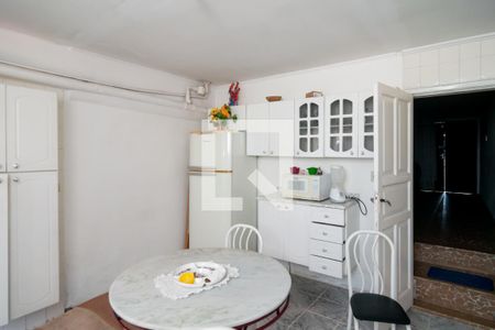 Casa à venda com 150m², 2 quartos e 2 vagasQuarto de Serviço