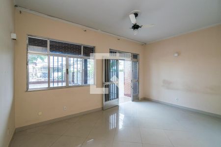 Sala de casa à venda com 3 quartos, 193m² em Penha Circular, Rio de Janeiro