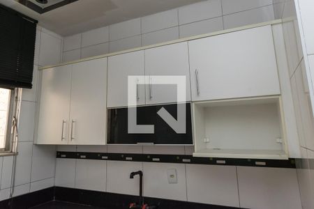 Casa à venda com 193m², 3 quartos e 1 vaga Casa à venda com 193m², 3 quartos e 1 vagaCozinha - Armários