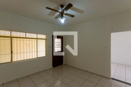 Sala de casa para alugar com 3 quartos, 224m² em Vila Ivone, São Paulo