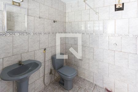 Banheiro de casa para alugar com 3 quartos, 224m² em Vila Ivone, São Paulo