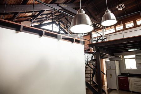 Sala pé direito de apartamento para alugar com 3 quartos, 120m² em Petrópolis, Porto Alegre