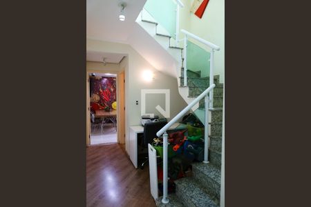 Corredor de casa à venda com 3 quartos, 205m² em Parque das Nações, Santo André