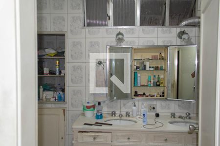 Apartamento à venda com 197m², 3 quartos e 1 vagaBanheiro da Suíte 2