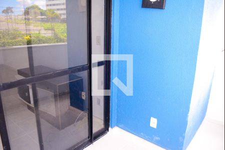 Sala com varanda de apartamento para alugar com 3 quartos, 70m² em Saboeiro, Salvador