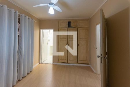 Casa à venda com 283m², 4 quartos e 4 vagasSuíte 2