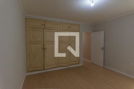 Casa à venda com 283m², 4 quartos e 4 vagasSuíte 1