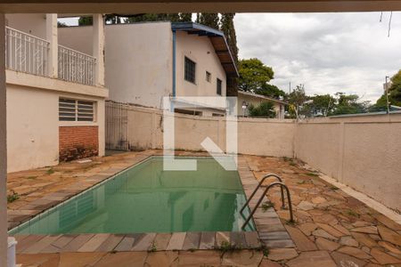 Casa à venda com 283m², 4 quartos e 4 vagasÁrea comum - Piscina
