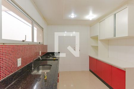 Casa à venda com 283m², 4 quartos e 4 vagasCozinha